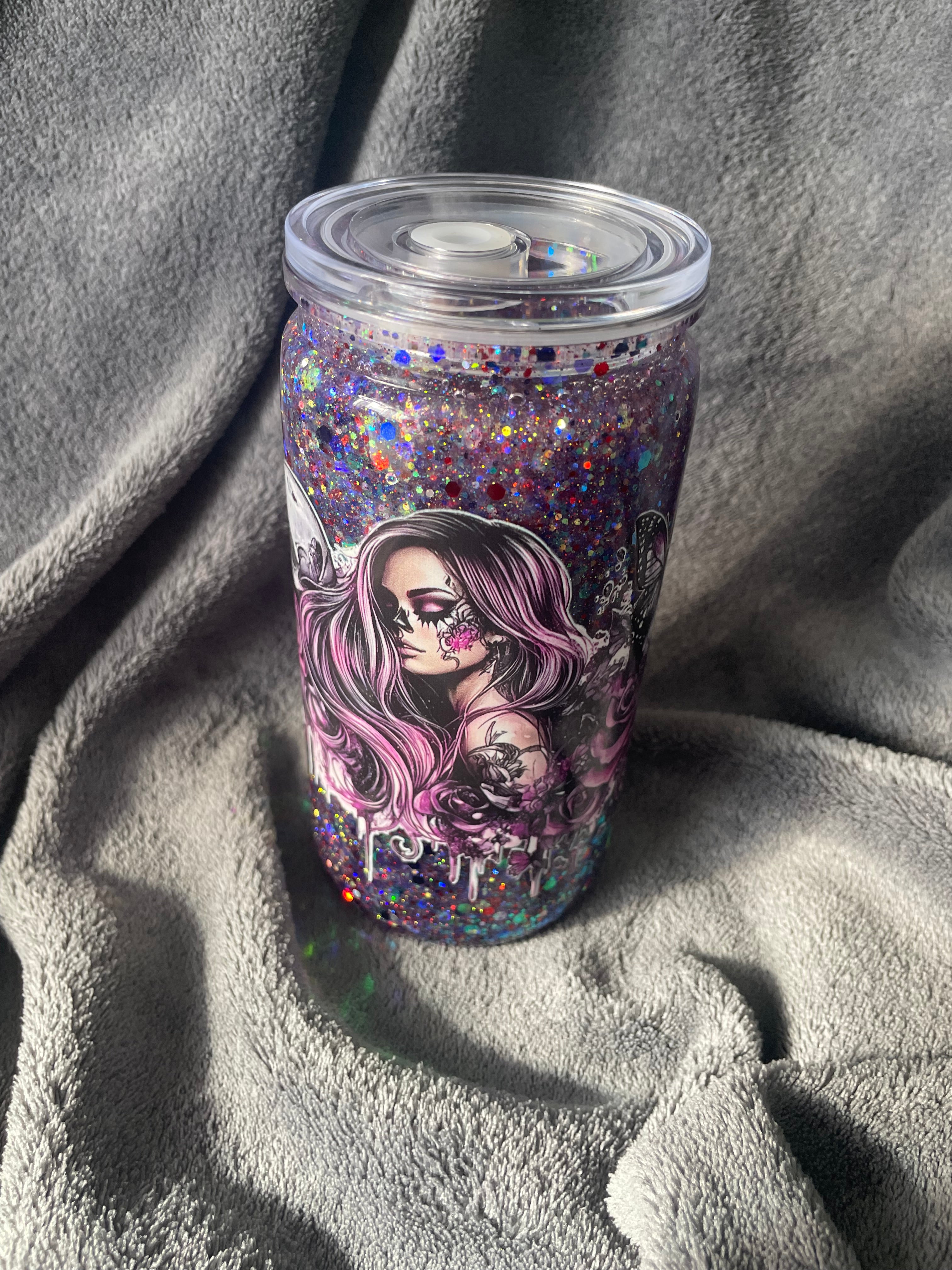 ❄️✨ Gothic Snowglobe Glass Tumbler – Slow Flow Glitter Edition ✨❄️
