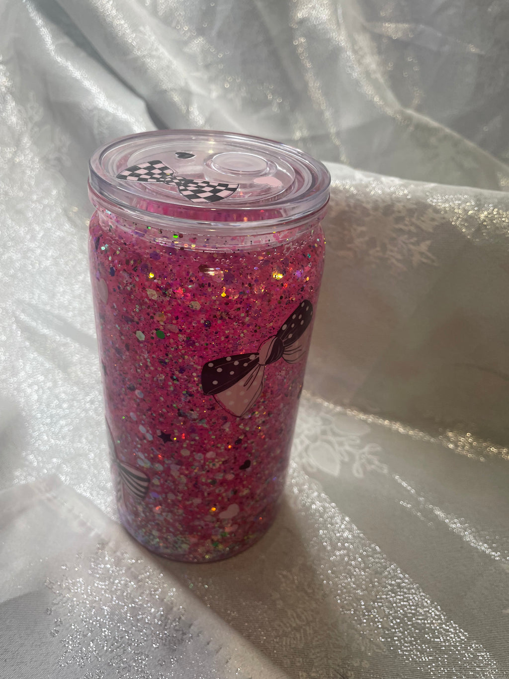 ✨ 16oz Snow Globe Tumbler – Pink Glitter with Black and Pink Bows and Hearts! ✨