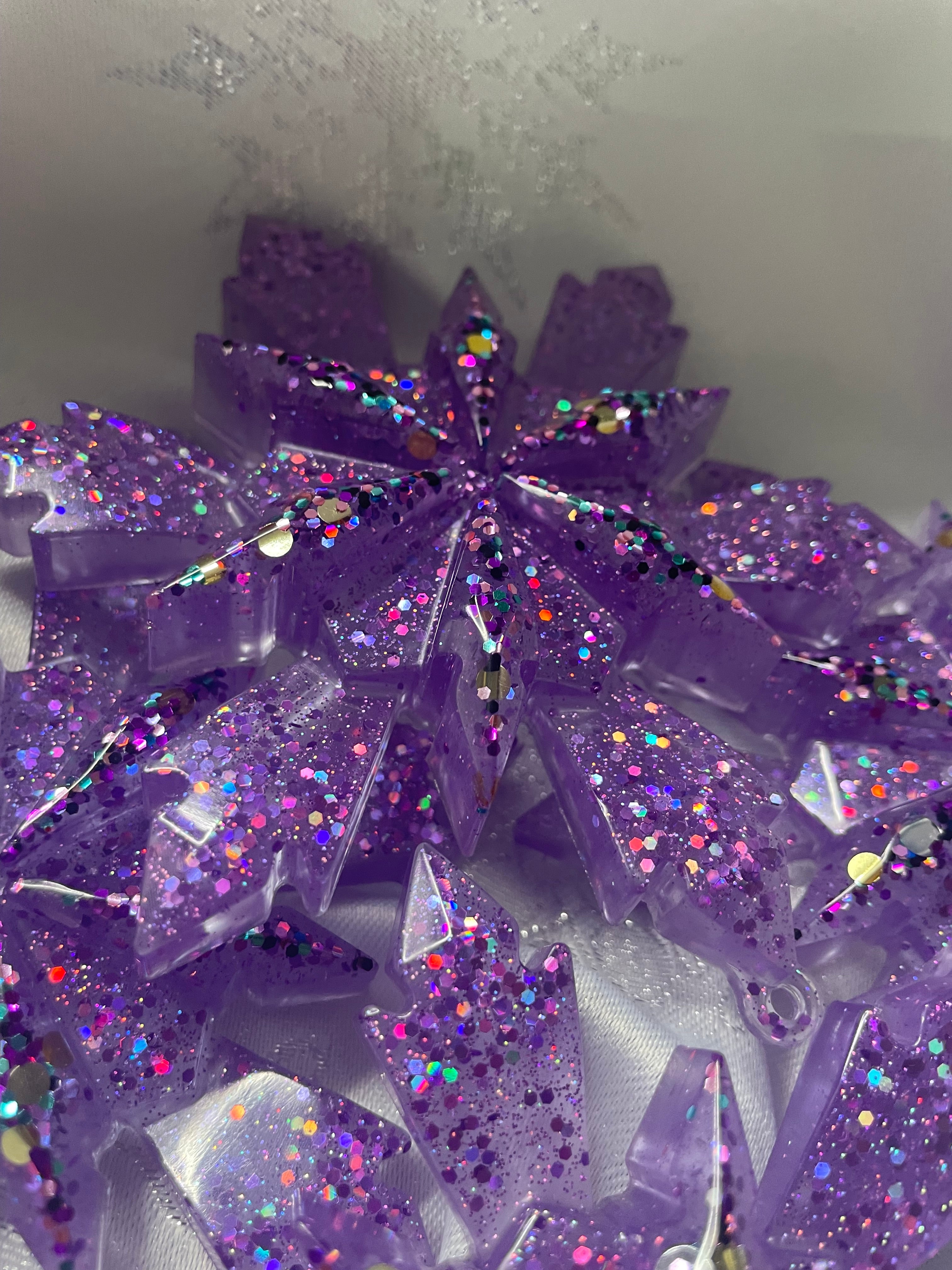“Festive Resin Star Decorations | Custom-Made Christmas Sparkle ✨”