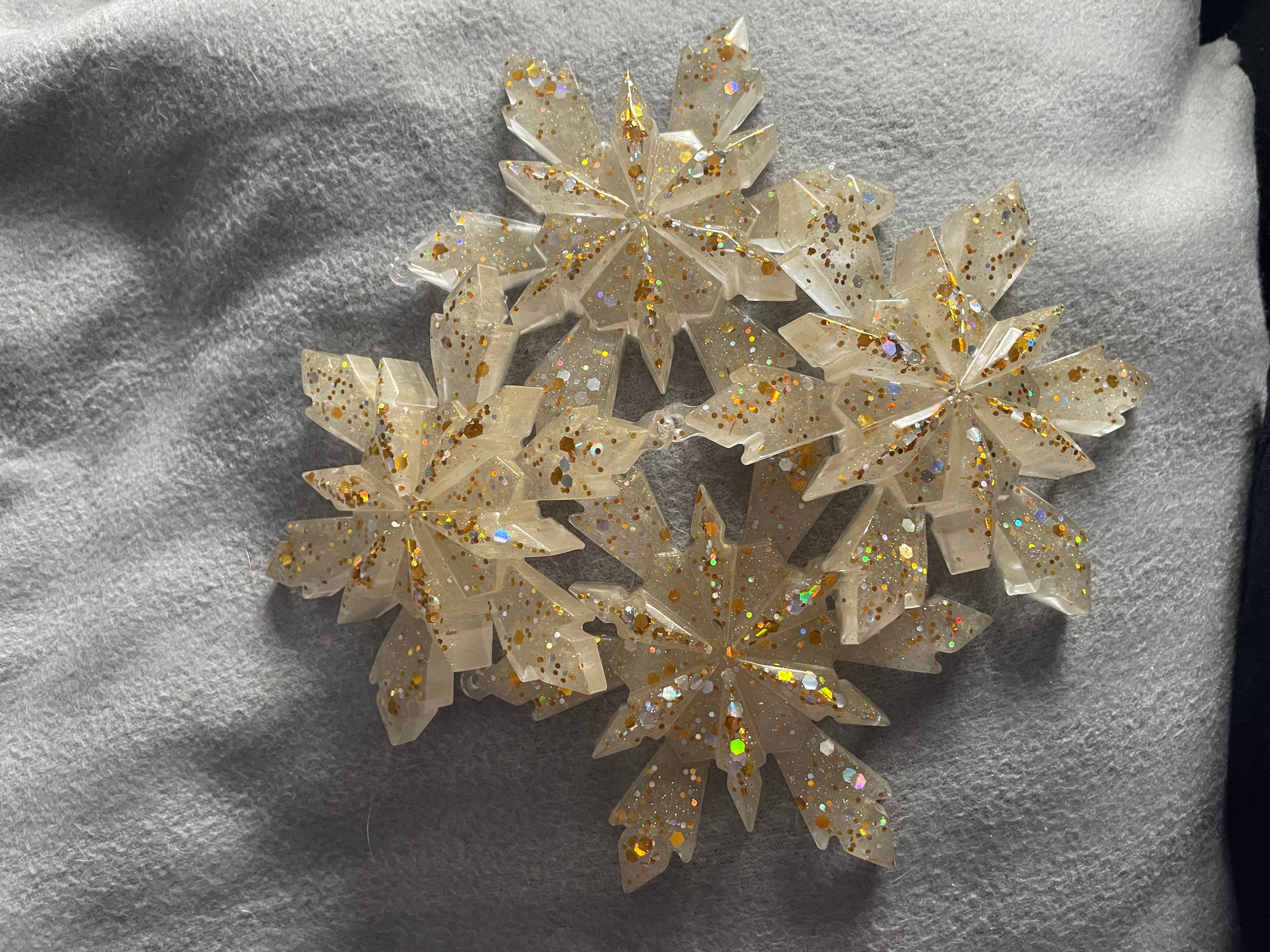“Festive Resin Star Decorations | Custom-Made Christmas Sparkle ✨”